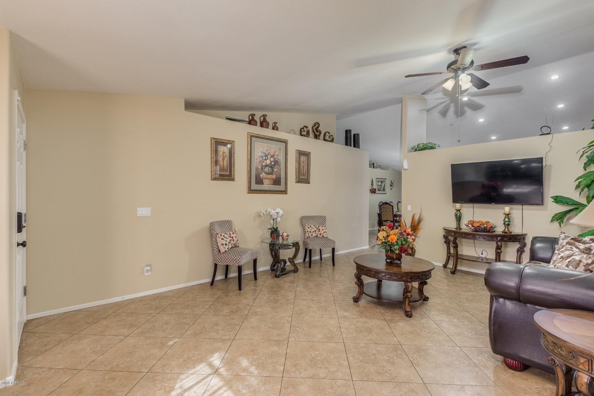 2910 West Pecan Road Phoenix, AZ 85041 - Photo 4 of 21 Pecan (4)