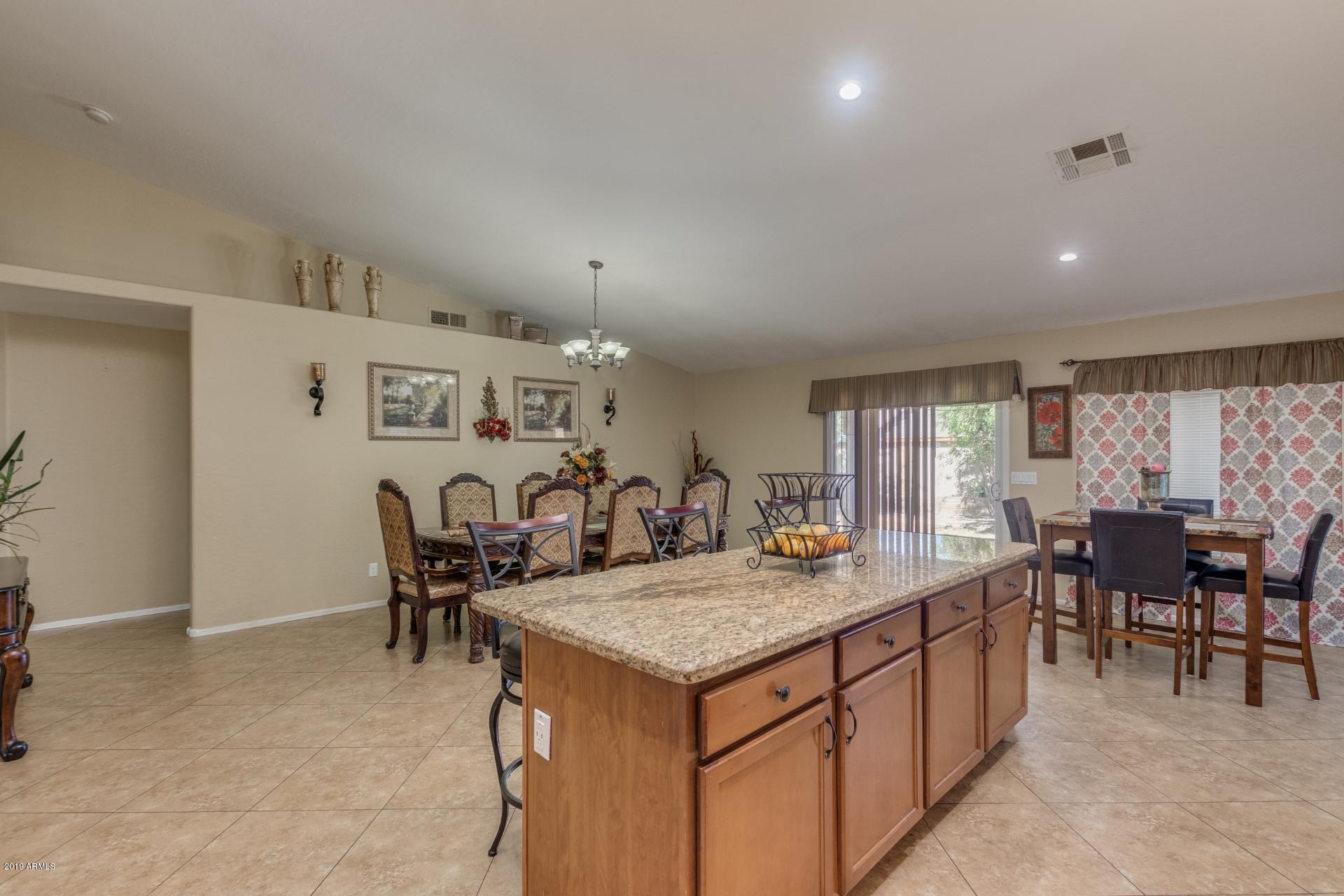 2910 West Pecan Road Phoenix, AZ 85041 - Photo 9 of 21 Pecan (9)