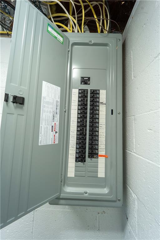 199 Spruce Street Mount Pleasant, PA 15666 - Photo 15 of 23 a view of entryway