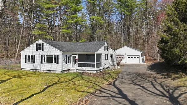 $425,000 | 292 Gold Street, Belchertown, MA 01007