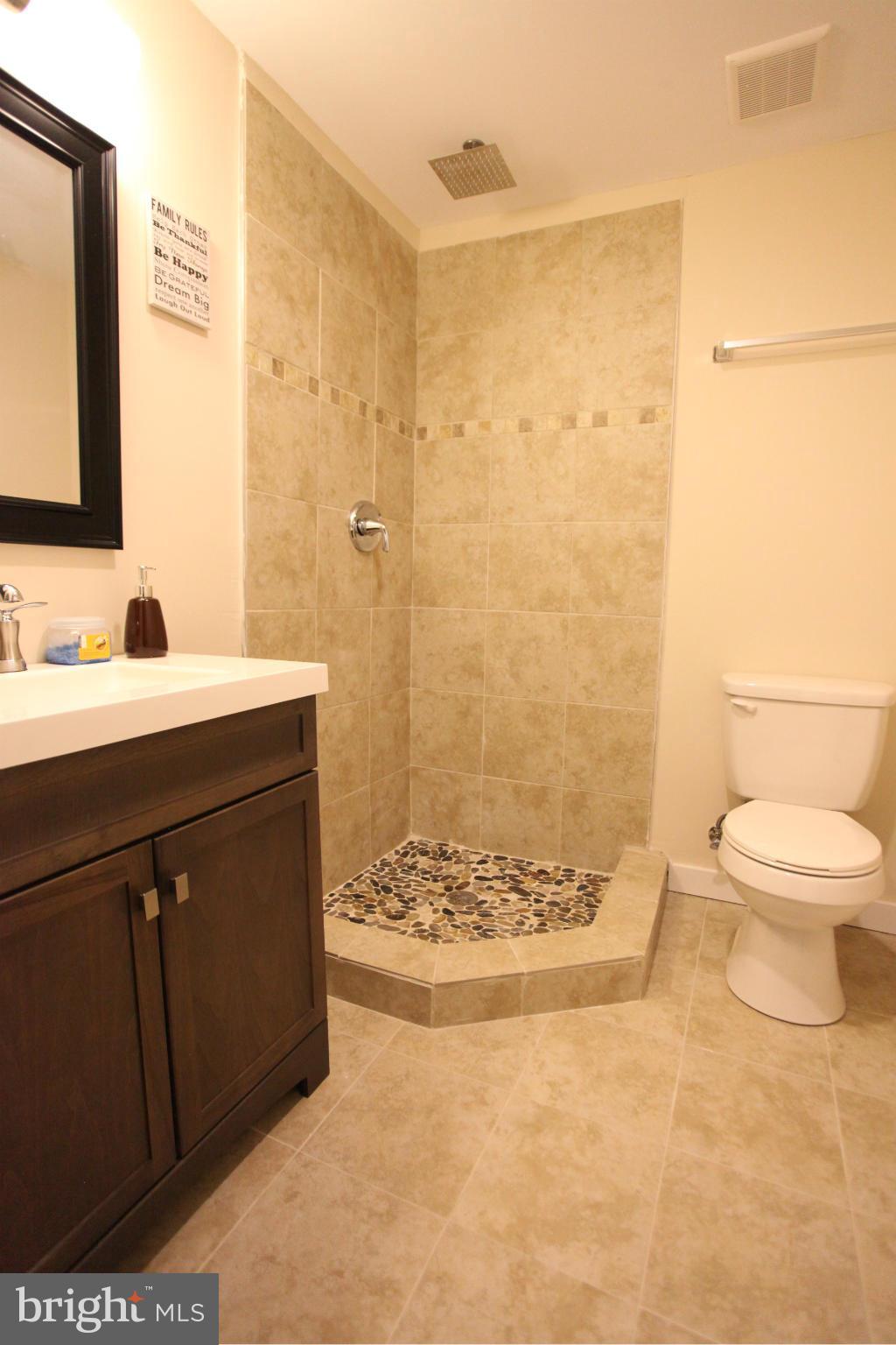 5484 Gloucester Road Columbia, MD 21044 - Photo 21 of 24 Bath