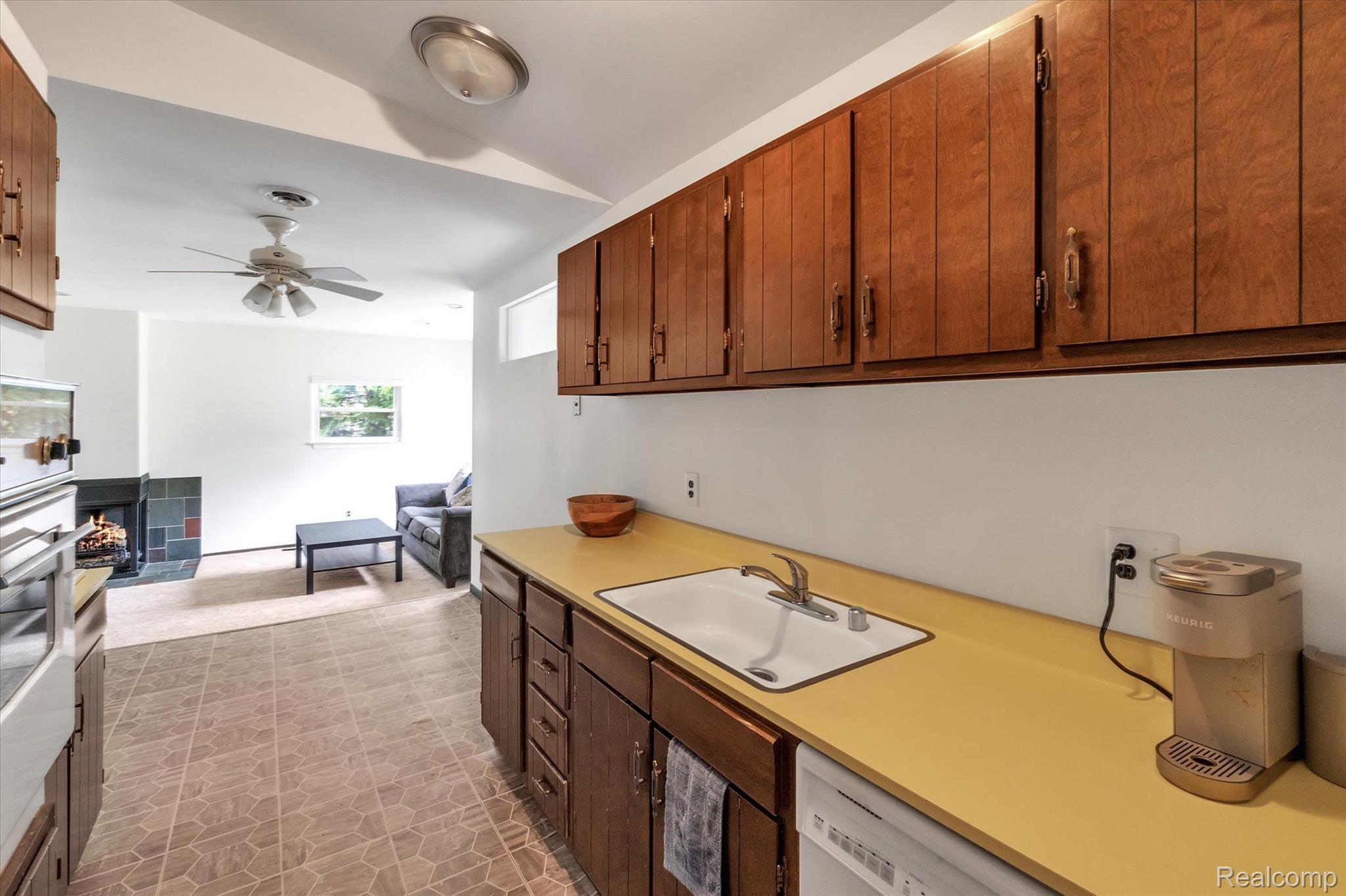 42364 Park Ridge Road Novi, MI 48375 - Photo 14 of 31 Gallery Image 14