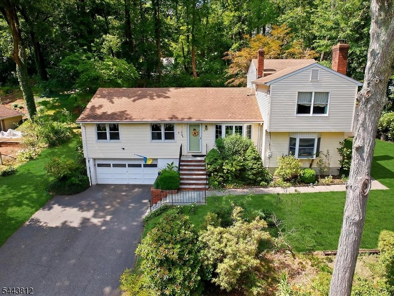 76 Long Hill Road Gillette, NJ 07933 - Photo 2 of 29