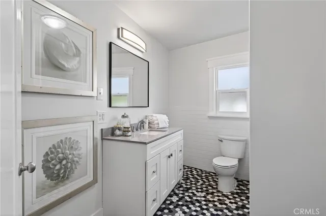 $1,200,000 | 318 South Francisca Avenue, Redondo Beach, CA 90277