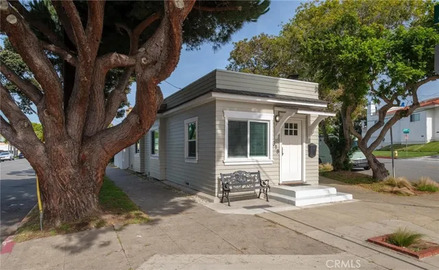 $1,200,000 | 318 South Francisca Avenue, Redondo Beach, CA 90277