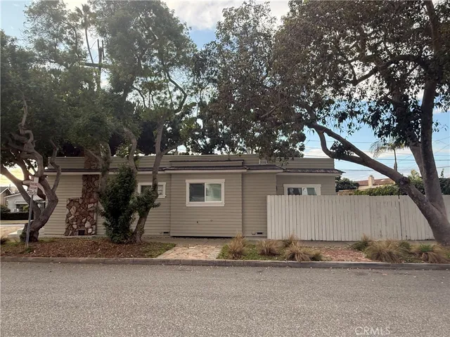 $1,200,000 | 318 South Francisca Avenue, Redondo Beach, CA 90277