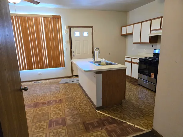 $134,900 | 10503 South Edbrooke Avenue, Chicago, IL 60628