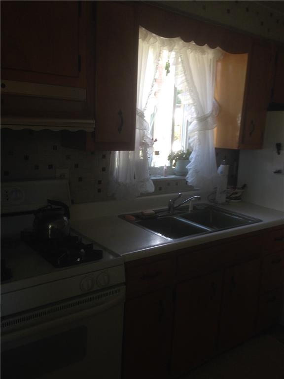 118 Seton Road Verona, PA 15147 - Photo 4 of 9 Gallery Image 4