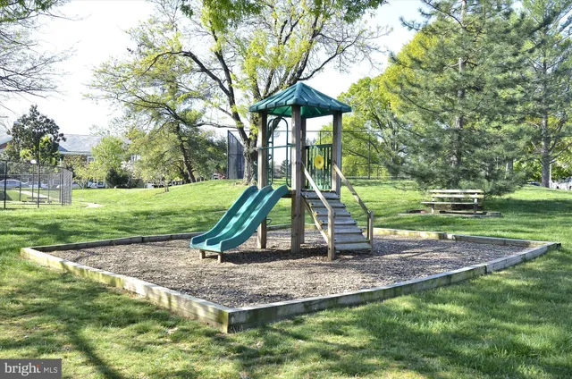 $1,299,000 | 5043 25th Street South, Arlington, VA 22206