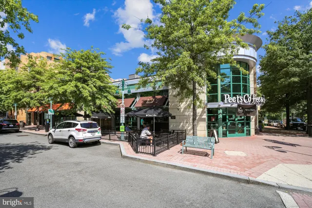 $1,299,000 | 5043 25th Street South, Arlington, VA 22206