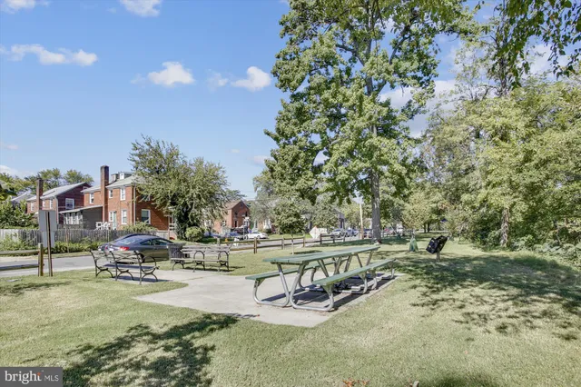 $1,299,000 | 5043 25th Street South, Arlington, VA 22206