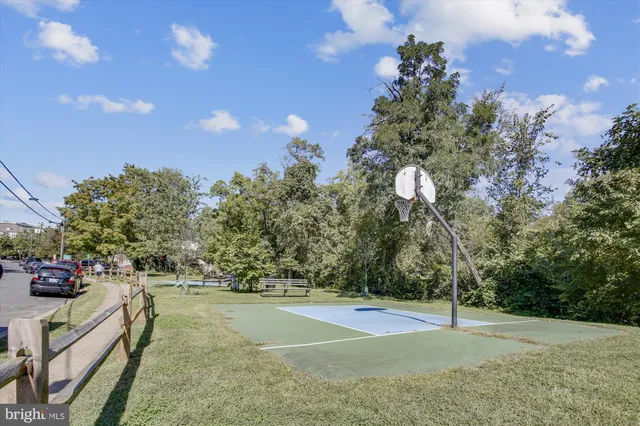 $1,299,000 | 5043 25th Street South, Arlington, VA 22206