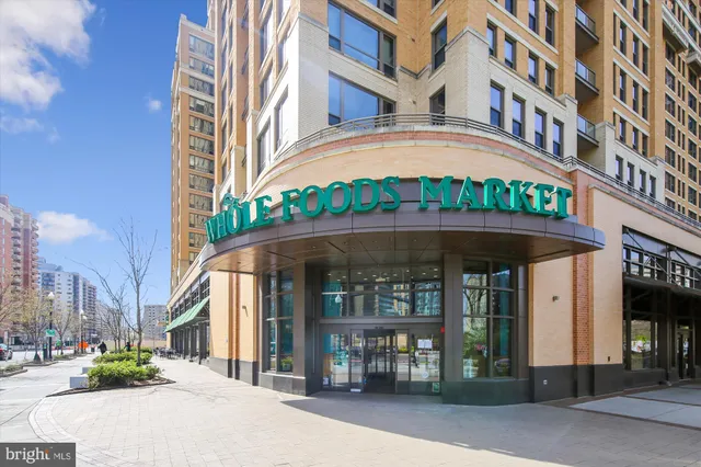 $1,299,000 | 5043 25th Street South, Arlington, VA 22206