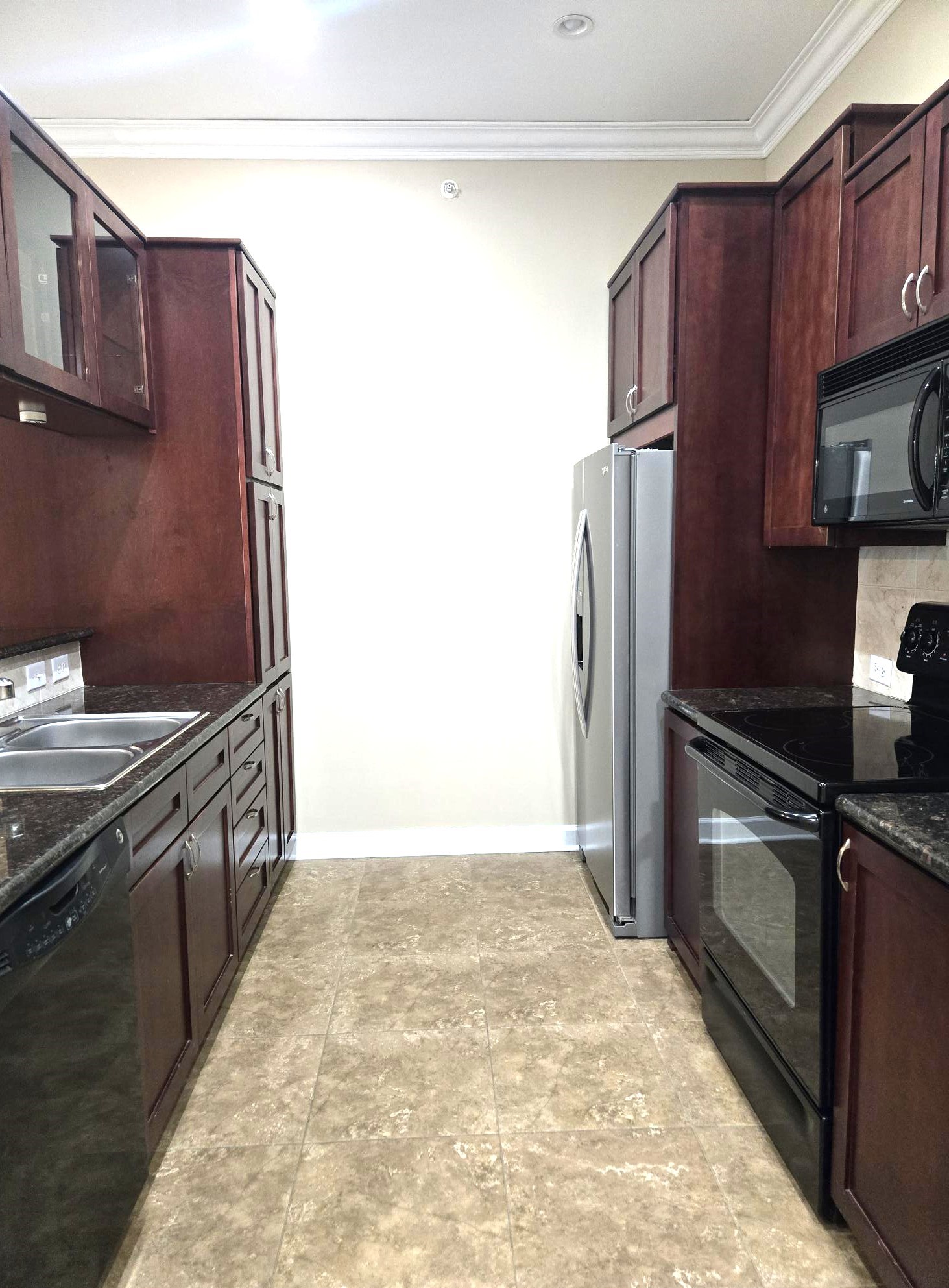 1900 Genesee Street, Unit 207 Houston, TX 77006 - Photo 13 of 50 Wide galley kitchen!