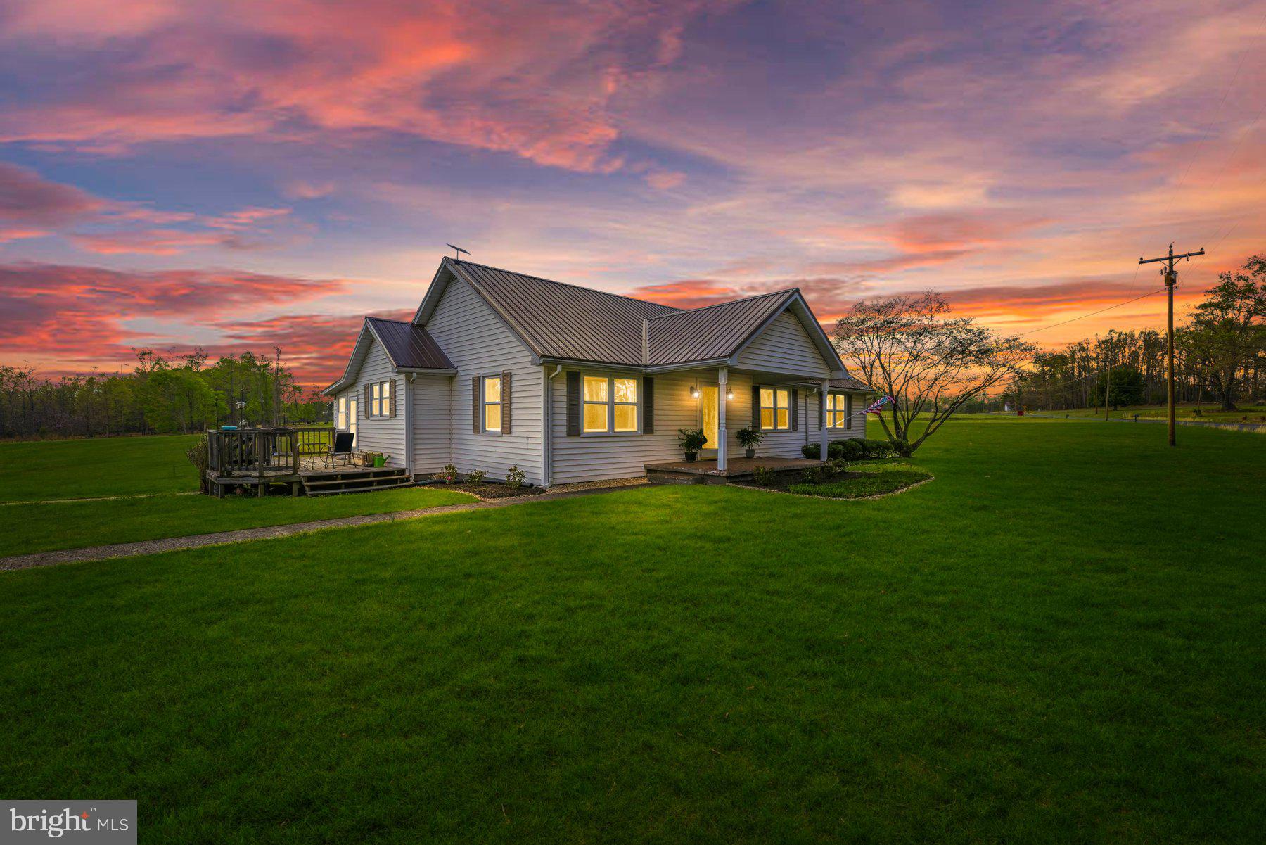 2092 Rocksprings Road Ringgold, VA 24586 - Photo 2 of 84 a front view of a house with garden
