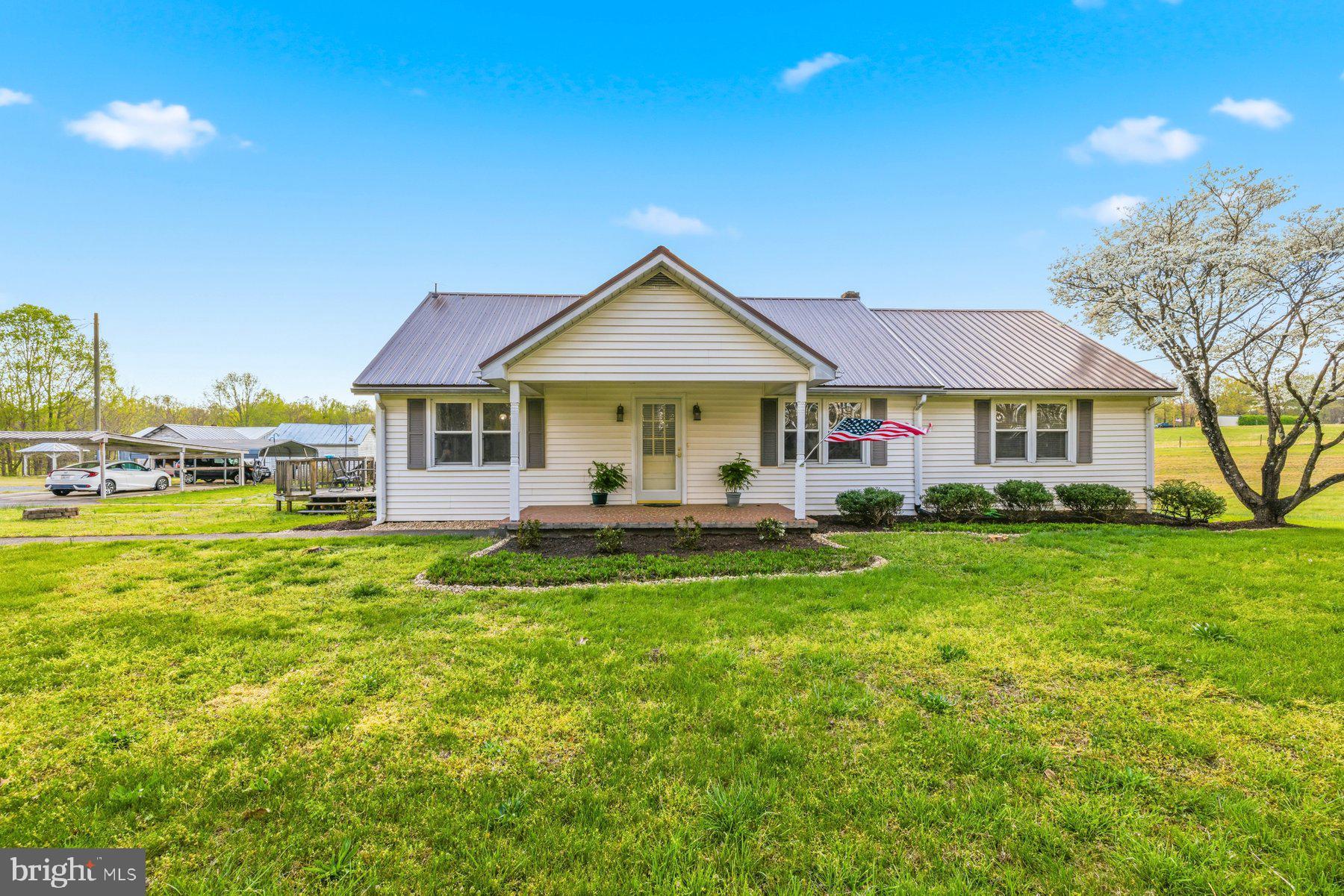 2092 Rocksprings Road Ringgold, VA 24586 - Photo 4 of 84 Charming home with inviting porch.