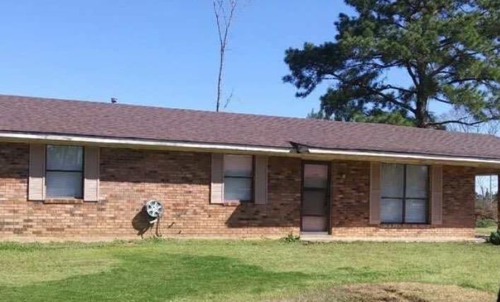 205 West St Sw Roxie, MS 39661 - Photo 1 of 8 Main View