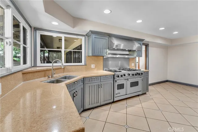 $6,950 | 16553 Hartsook Street, Encino, CA 91436