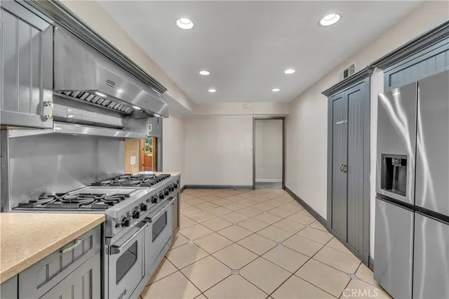 $6,950 | 16553 Hartsook Street, Encino, CA 91436