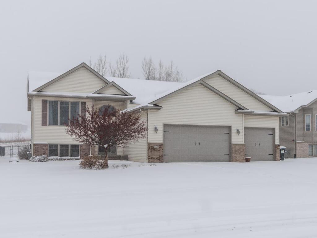 5147 Florence Drive Northwest Rochester, MN 55901 - Photo 2 of 39 Gallery Image 2