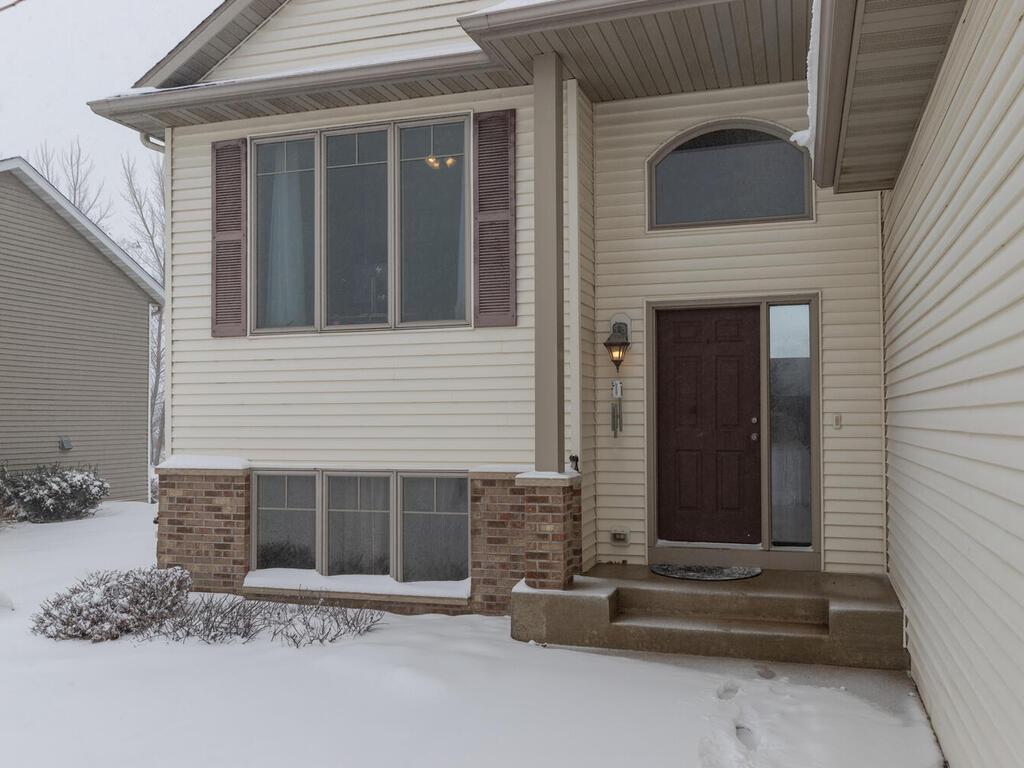 5147 Florence Drive Northwest Rochester, MN 55901 - Photo 3 of 39 Gallery Image 3