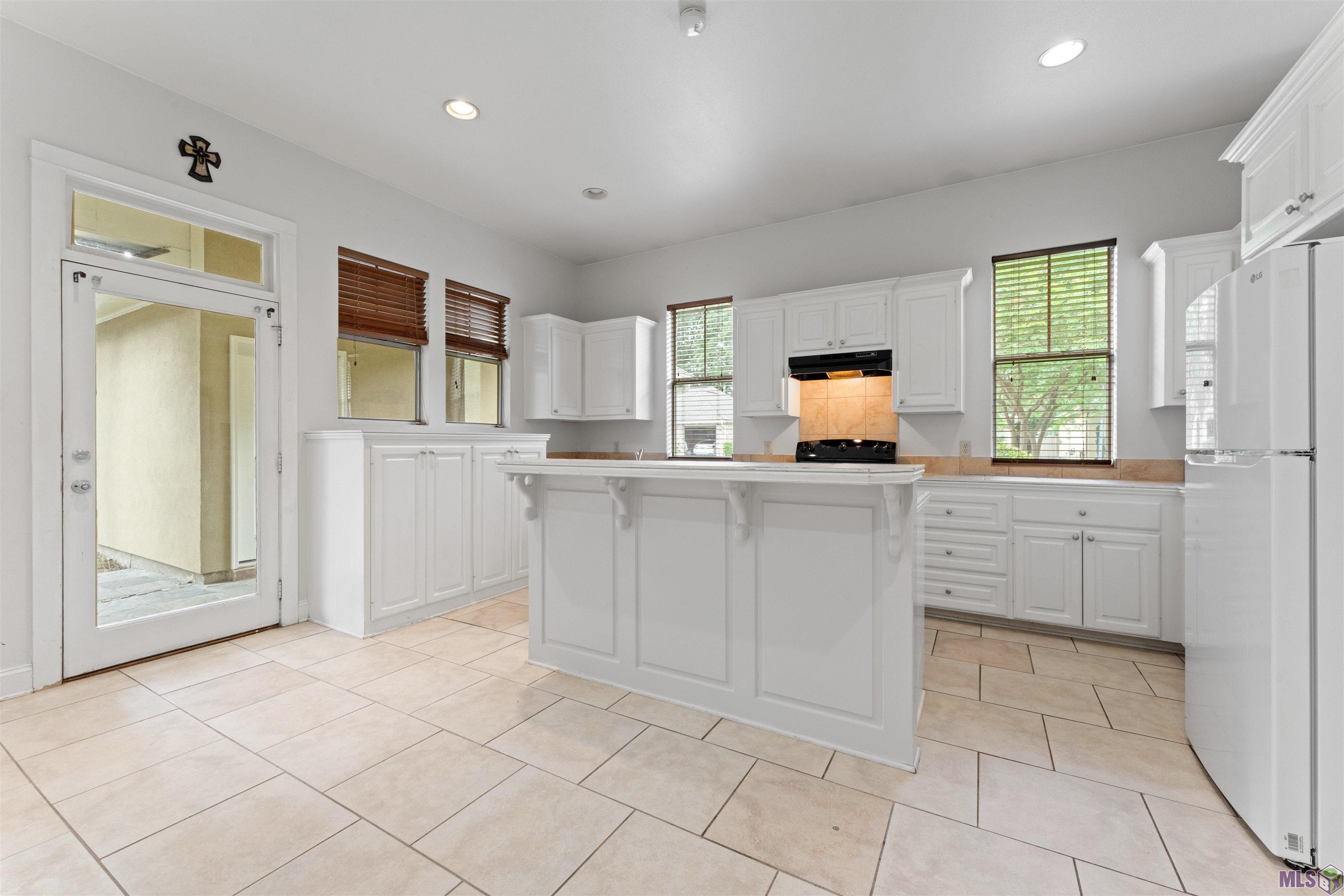 9329 Boone Avenue Baton Rouge, LA 70810 - Photo 6 of 23 Gallery Image 6