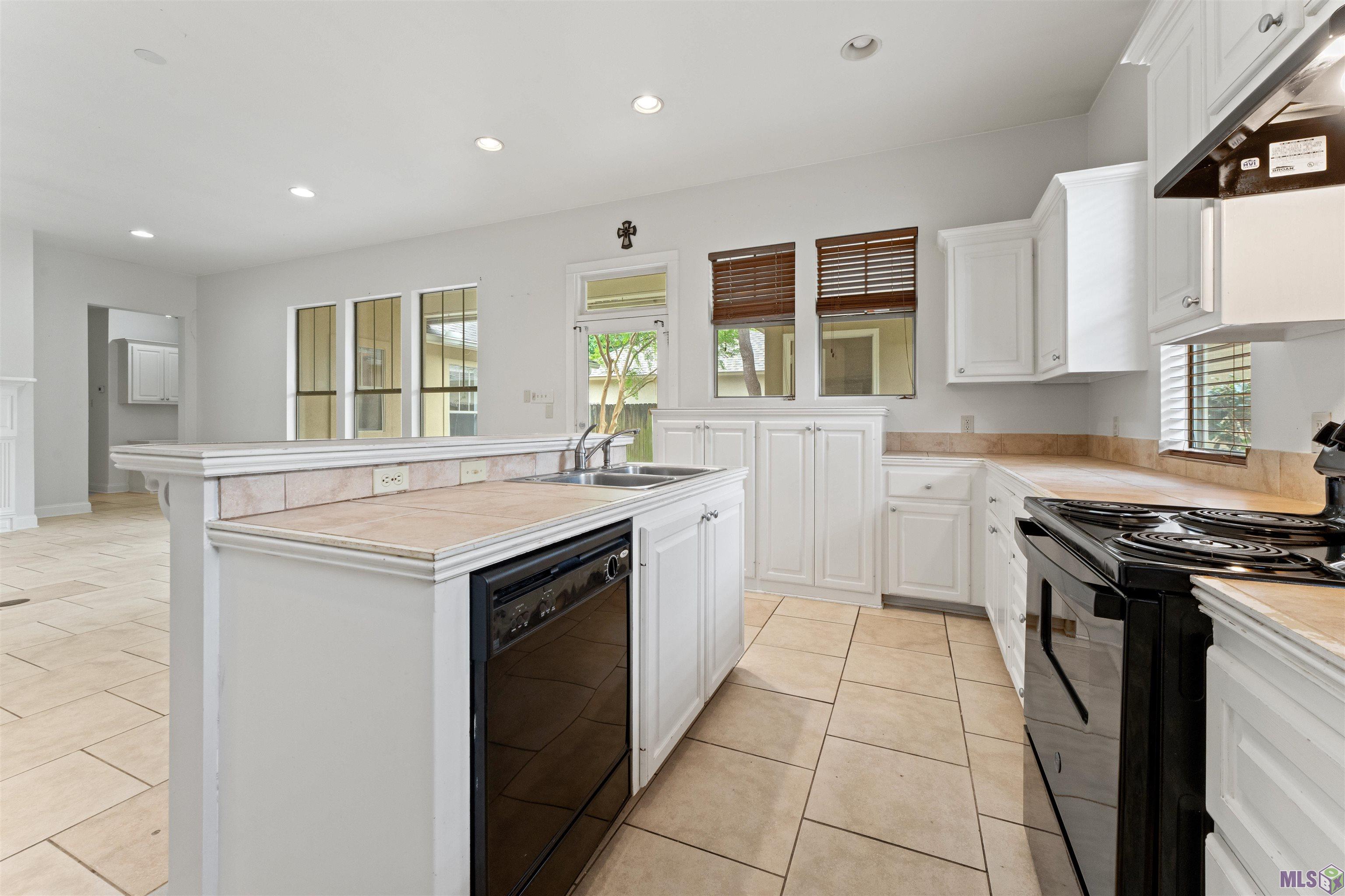 9329 Boone Avenue Baton Rouge, LA 70810 - Photo 9 of 23 Gallery Image 9