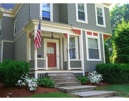 311 Summer Avenue Reading, MA 01867 - Photo 3 of 11