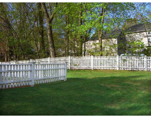 311 Summer Avenue Reading, MA 01867 - Photo 10 of 11