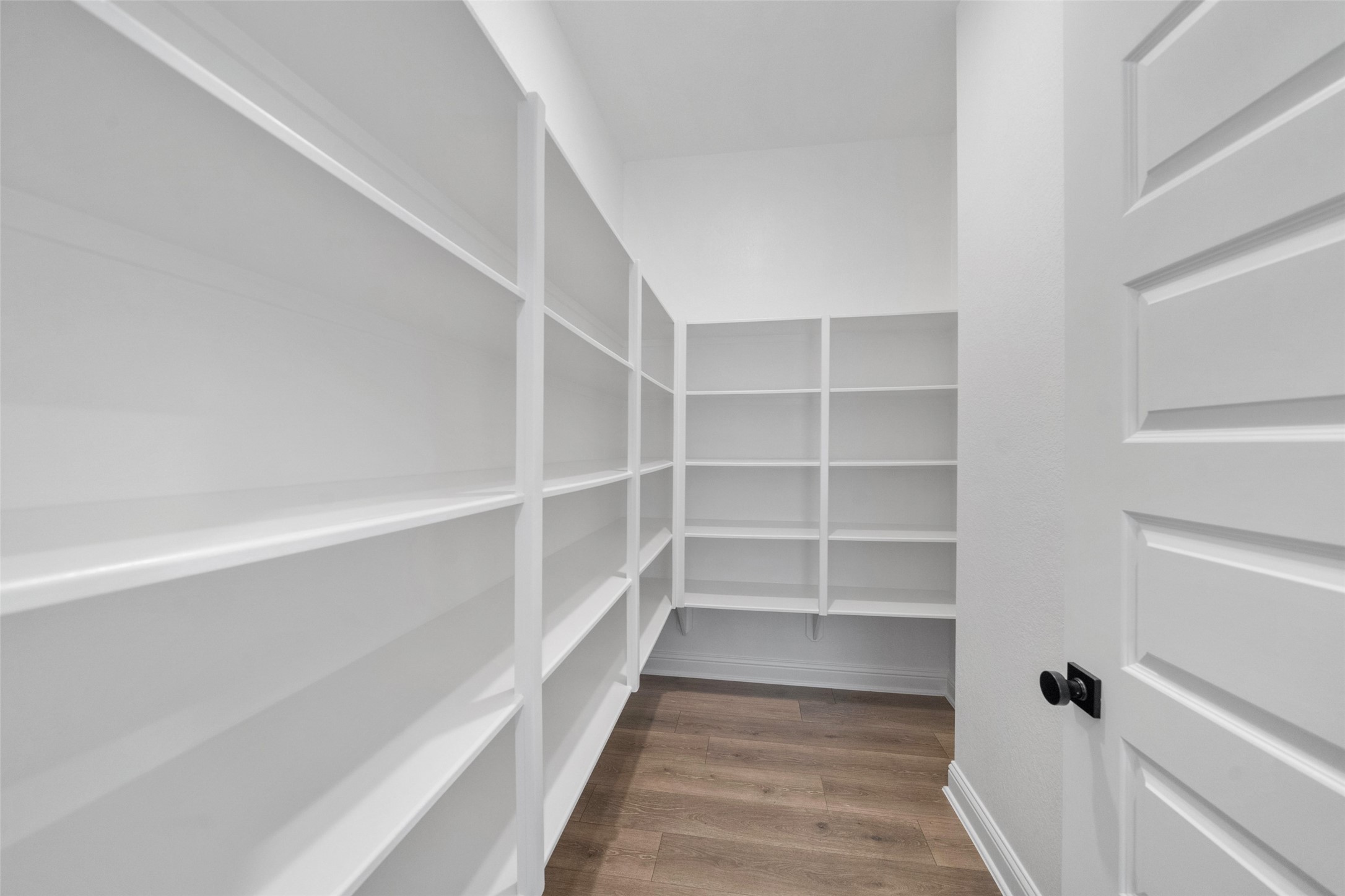 15464 Ringbill Way Magnolia, TX 77354 - Photo 18 of 37 a view of a walk in closet