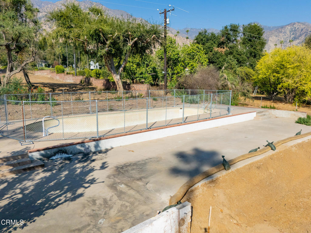 1625 Braeburn Road Altadena, CA 91001 - Photo 14 of 30 a view of a street view