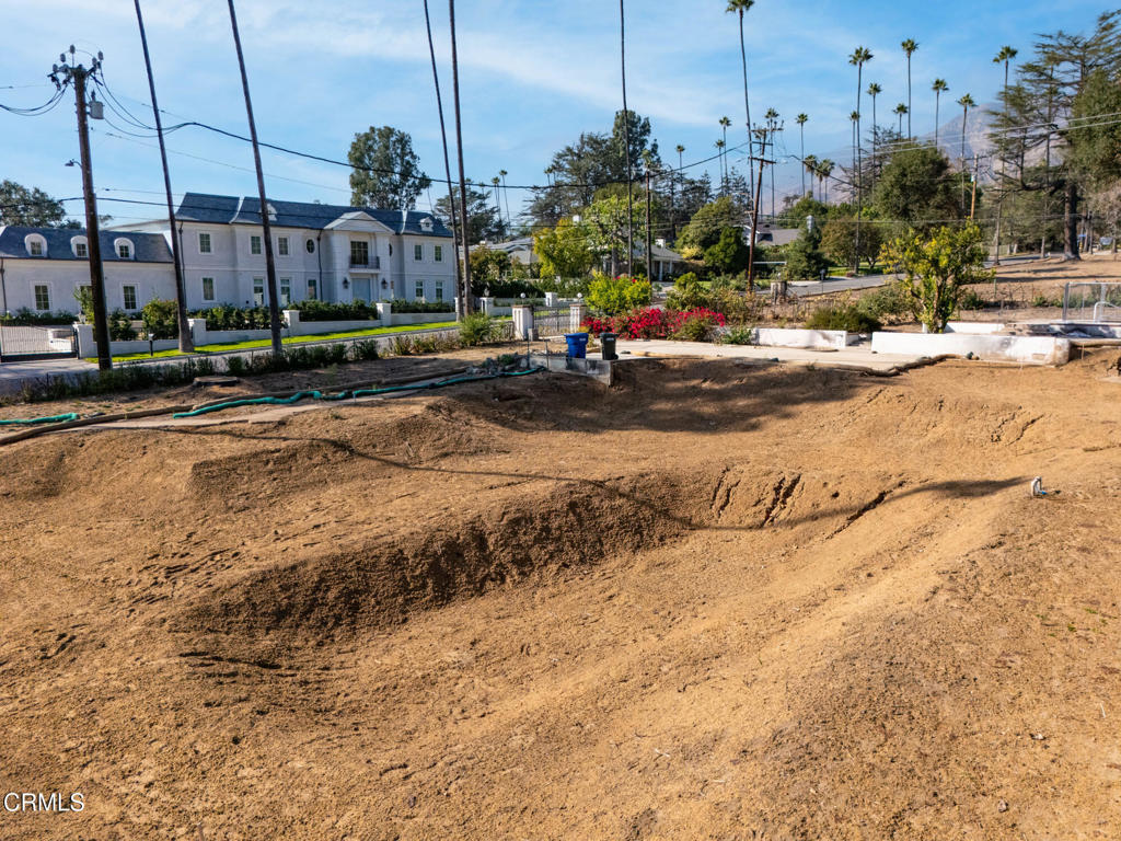 1625 Braeburn Road Altadena, CA 91001 - Photo 18 of 30 a view of a city with tall buildings