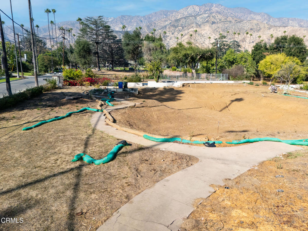 1625 Braeburn Road Altadena, CA 91001 - Photo 21 of 30 a view of a park with large trees