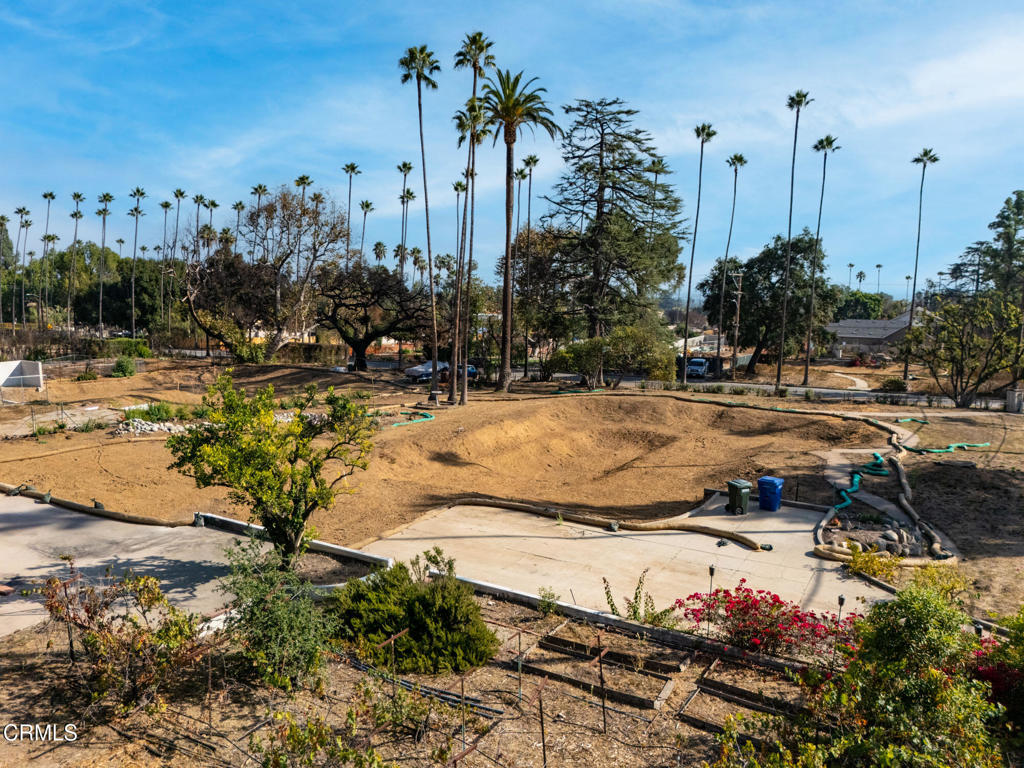 1625 Braeburn Road Altadena, CA 91001 - Photo 24 of 30 a view of a yard