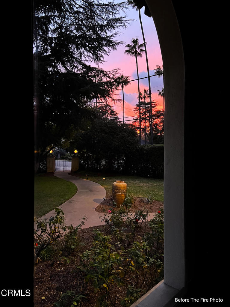 1625 Braeburn Road Altadena, CA 91001 - Photo 7 of 30 a view of a yard
