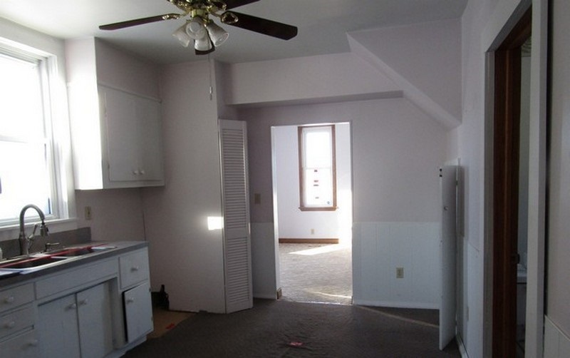 207 Tierney Road Bay City, MI 48708 - Photo 9 of 12 Gallery Image 9