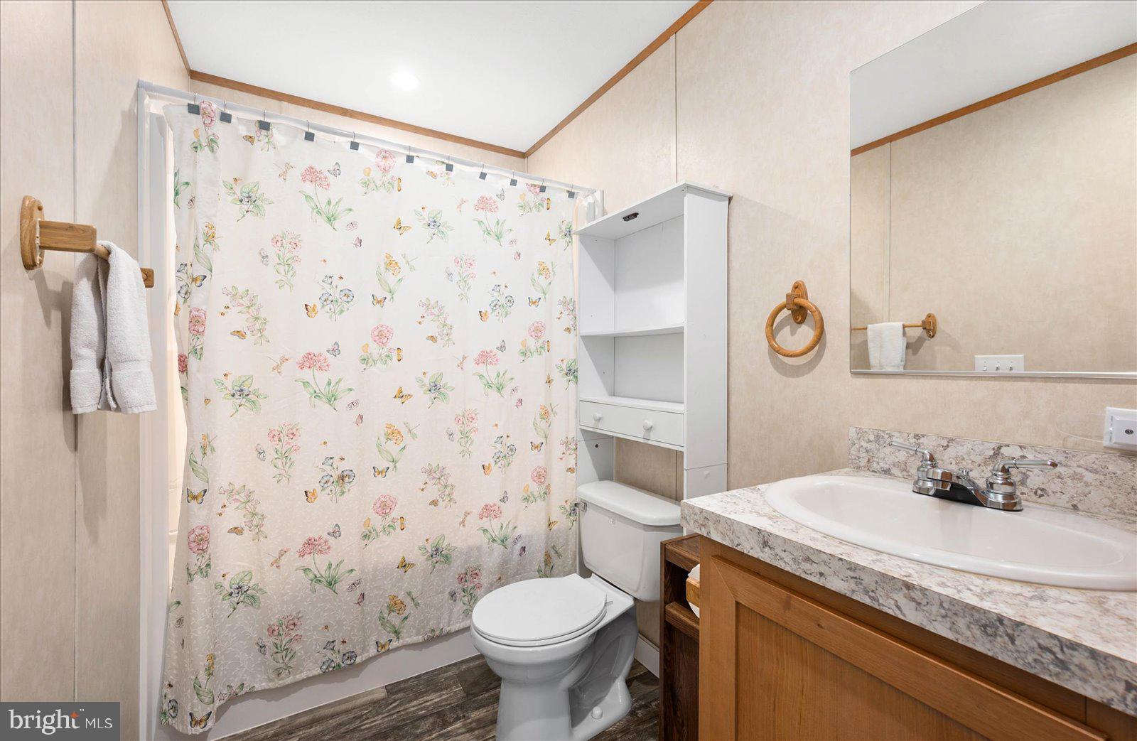 38112 Sandy Cove Road Ocean View, DE 19970 - Photo 22 of 45 Guest bathroom