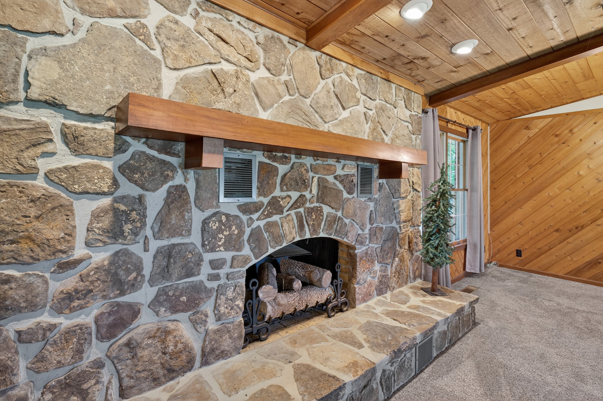 1992 Locke Bend Road McMinnville, TN 37110 - Photo 6 of 85