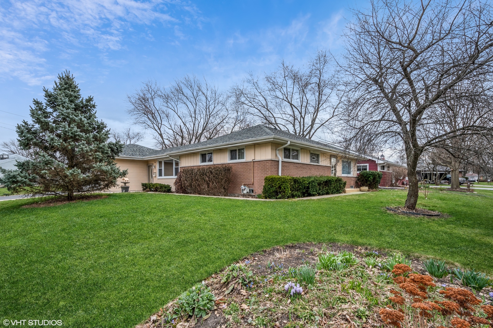 35 Rugby Road Lake Zurich, IL 60047 - Photo 2 of 24