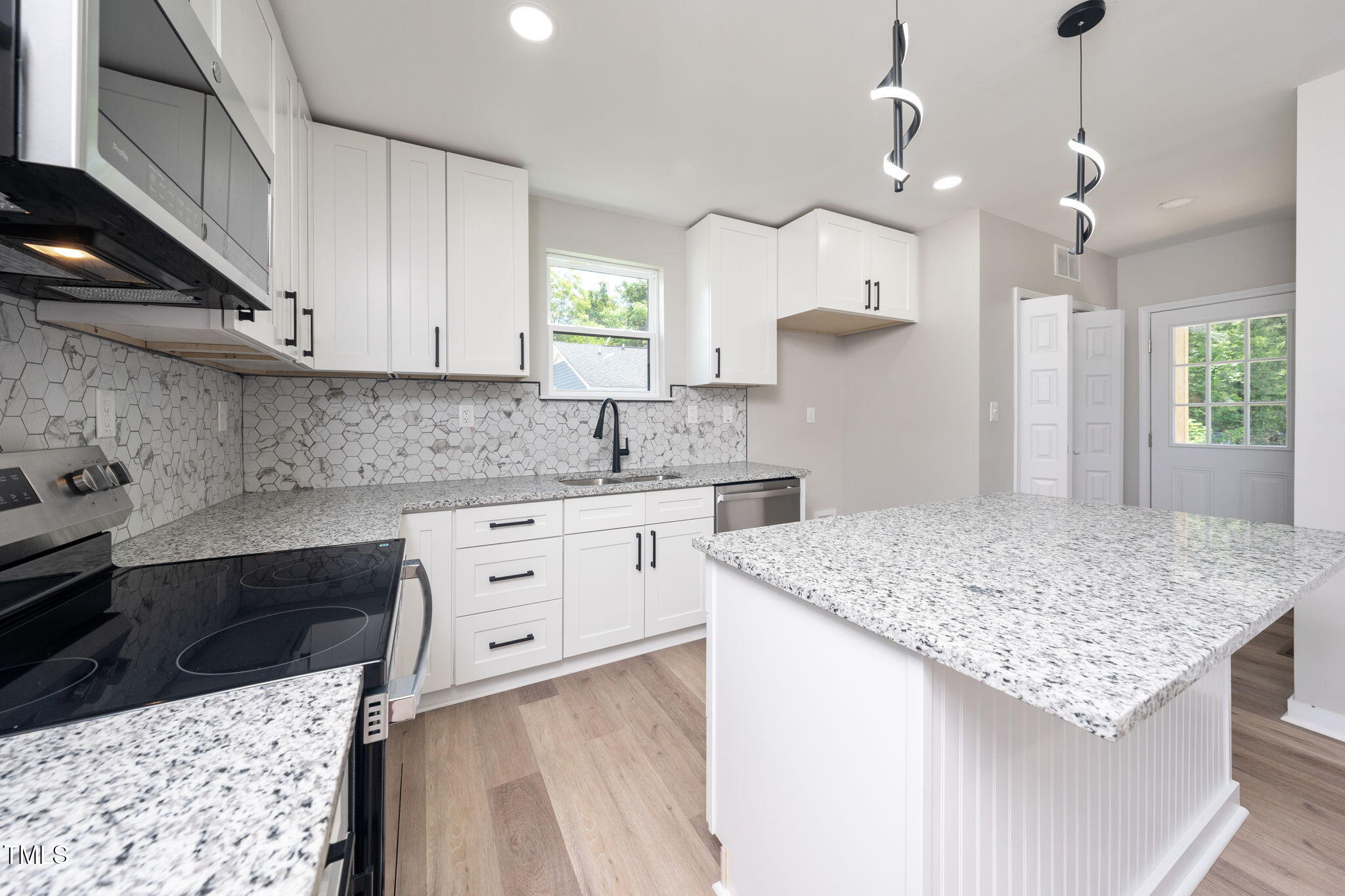 616 Belt Street Durham, NC 27701 - Photo 10 of 29 14-web-or-mls-616 Belt St-11