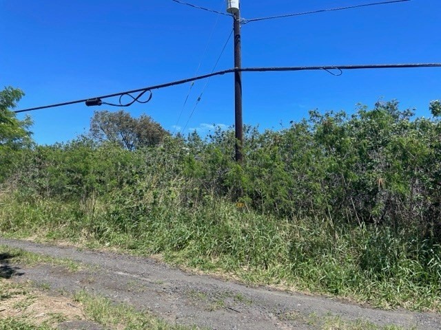 3 Amepela Road Naalehu, HI 96772 - Photo 5 of 6 a view of a street