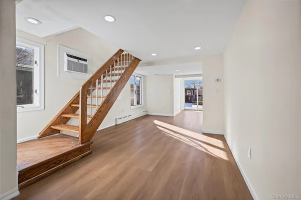 $589,999 | 130 Gordon Place, Freeport, NY 11520