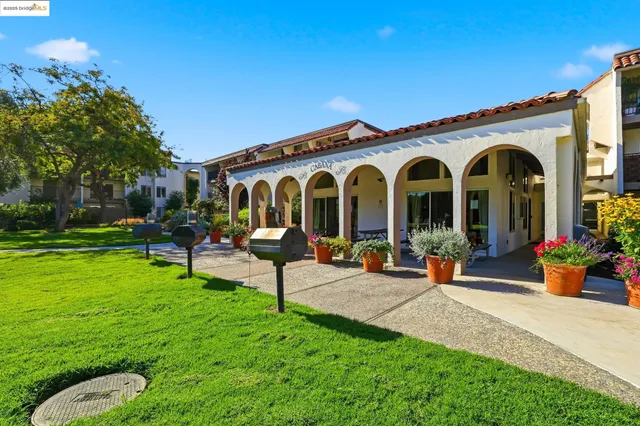a car parked in front of a building