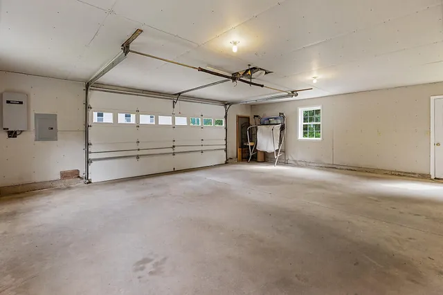 $579,000 | 588 Banton Road, Palermo, ME 04354