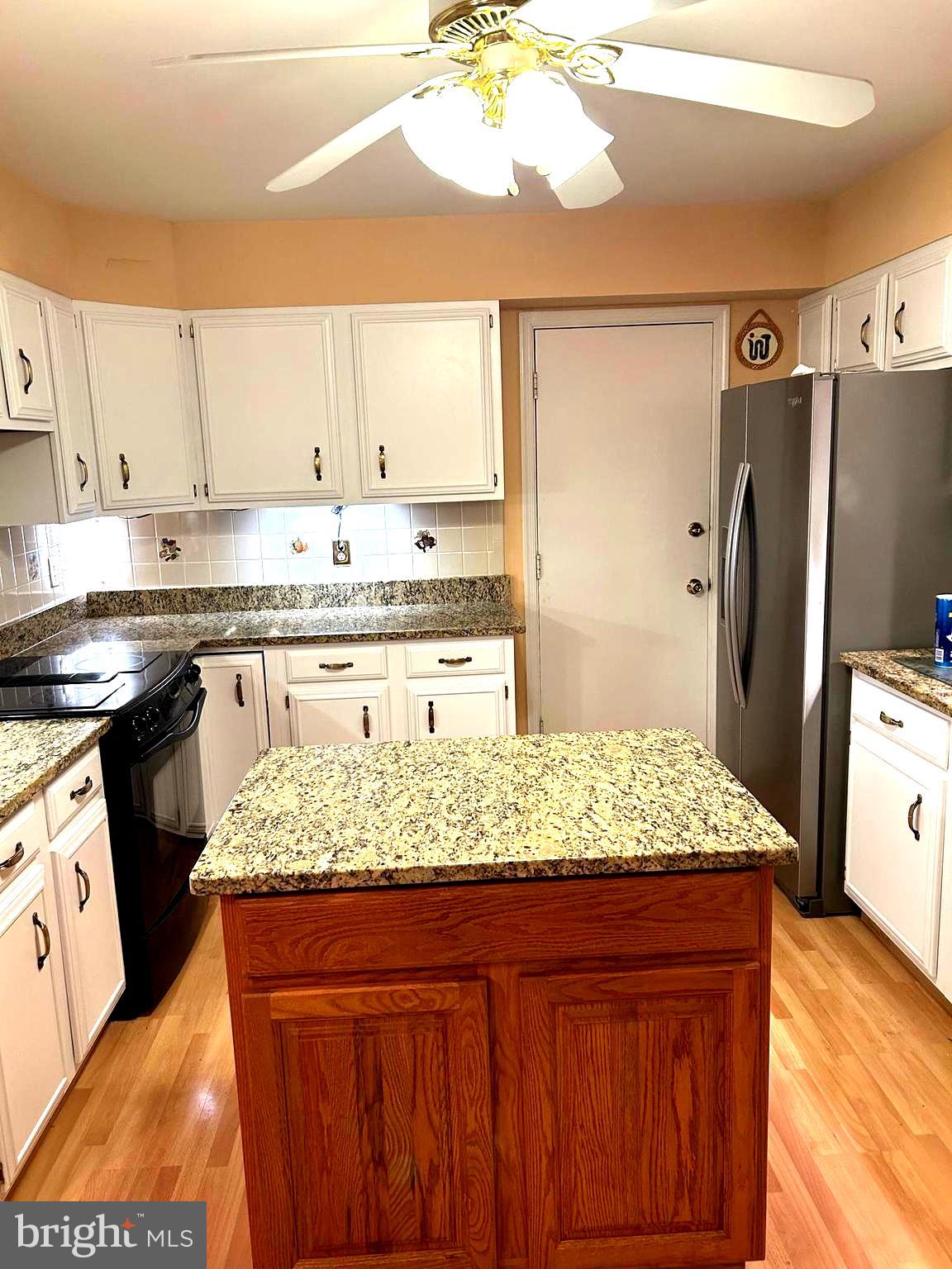 9221 Greenhouse Circle Nottingham, MD 21236 - Photo 15 of 70 Kitchen