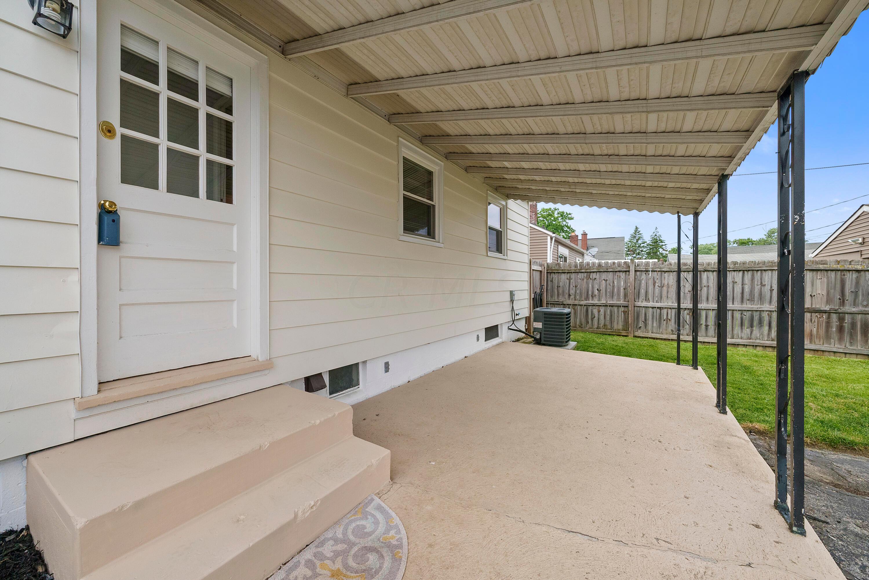 388 Derrer Road Columbus, OH 43204 - Photo 26 of 45 Patio