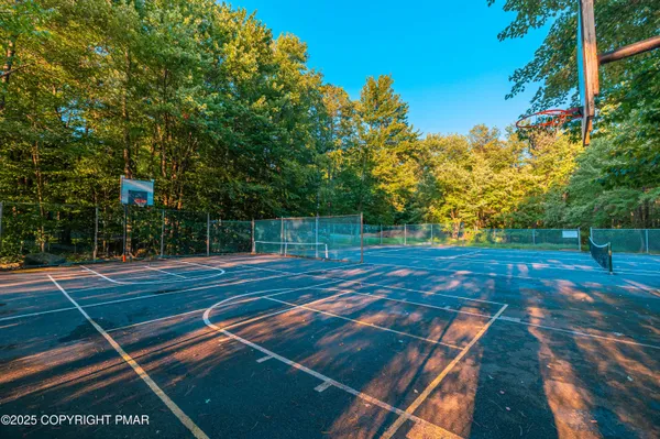 a view of a tennis court
