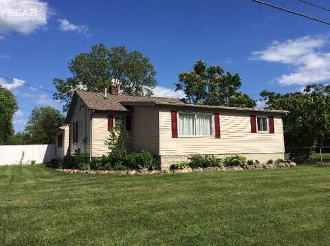 2326 North Linden Road Flint, MI 48504 - Photo 1 of 26 20445365.JPG