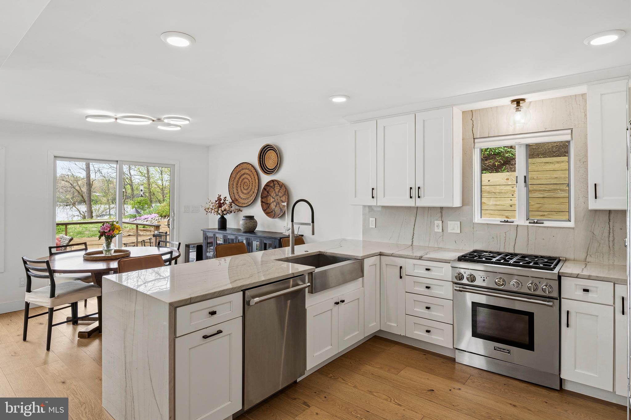 122 Shore Road Arnold, MD 21012 - Photo 29 of 70 Kitchen (alt view)