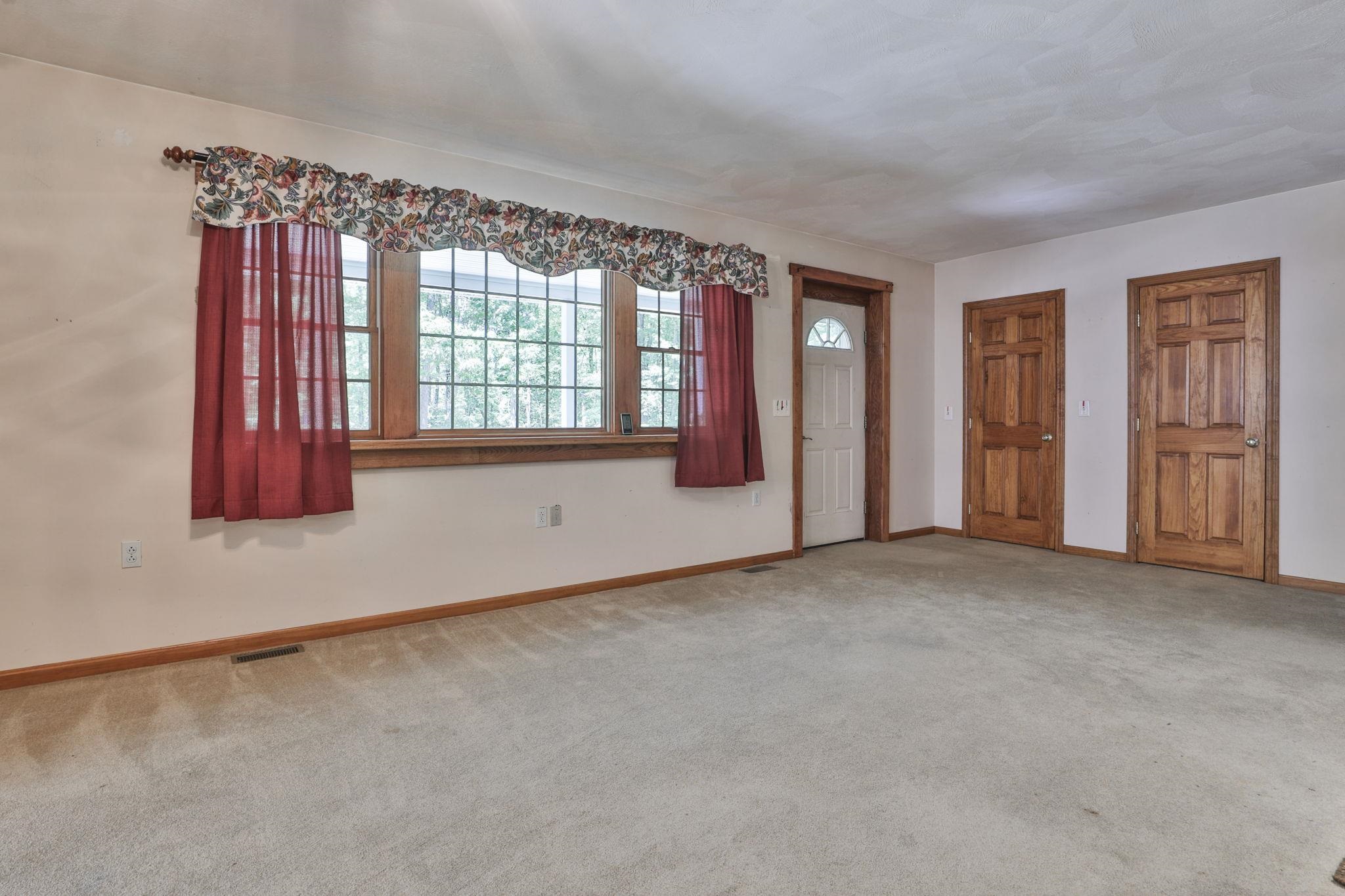 31 Cross Road Mont Vernon, NH 03057 - Photo 12 of 50